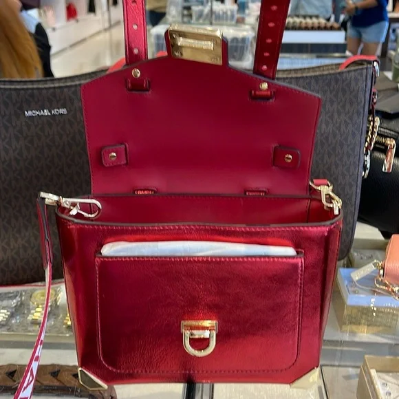 MICHAEL KORS
Manhattan Md TH SCHOOL Crackled Metallic Leather SATCHEL
Crimson - Picture 6 of 16